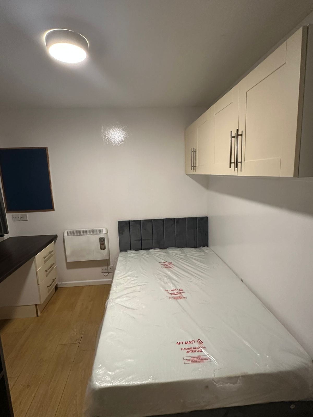27 Loxton Drive Bath - bedroom 3