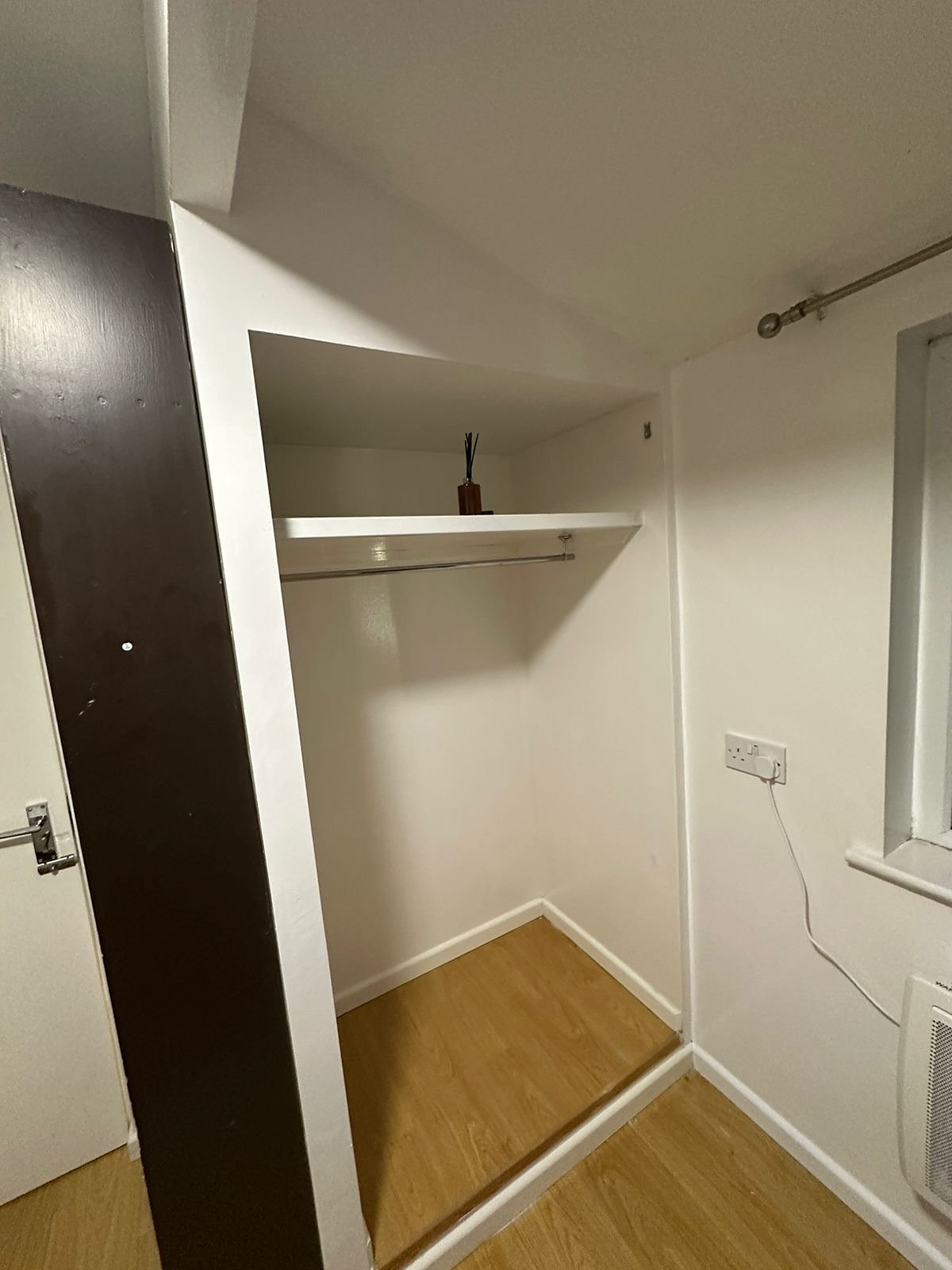 27 Loxton Drive Bath - bedroom 4
