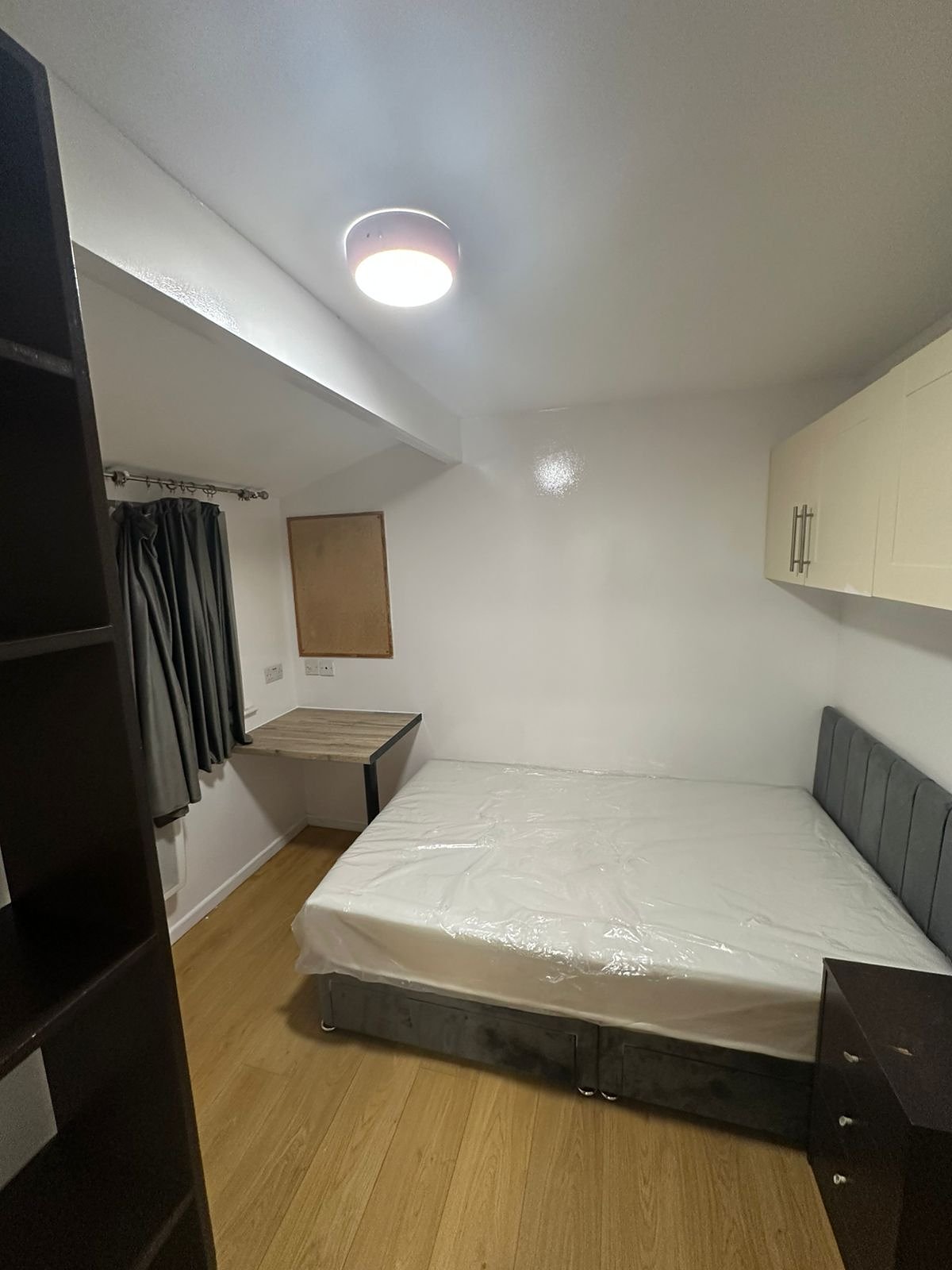 27 Loxton Drive Bath - bedroom 4